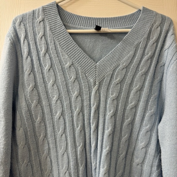 Divided Knitted, Long sleeves, Light Blue, Medium top - Picture 2 of 5